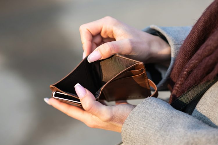 XRP价格回升,拥有超过10,000个代币的钱包数量创下历史新高